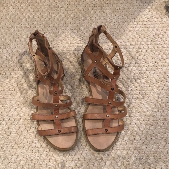 lucky brand gladiator sandals
